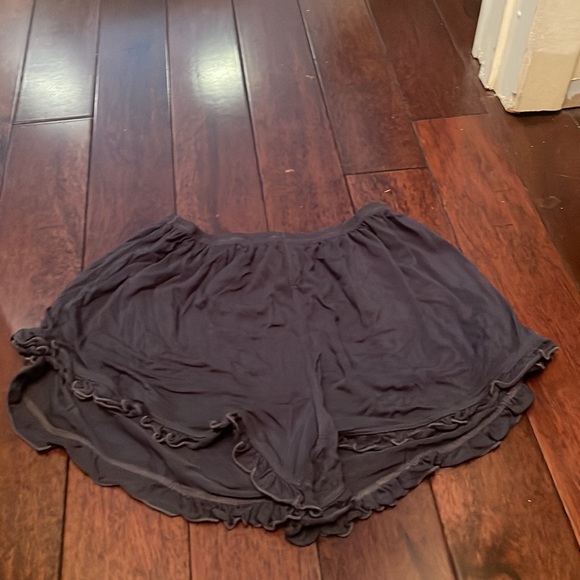 Hard tail short - Picture 2 of 4